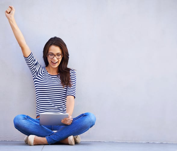 Millennial female saving for retirement